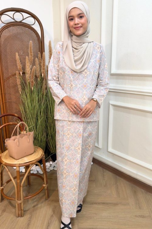 BAJU KURUNG KEDAH - AURORA BATIK