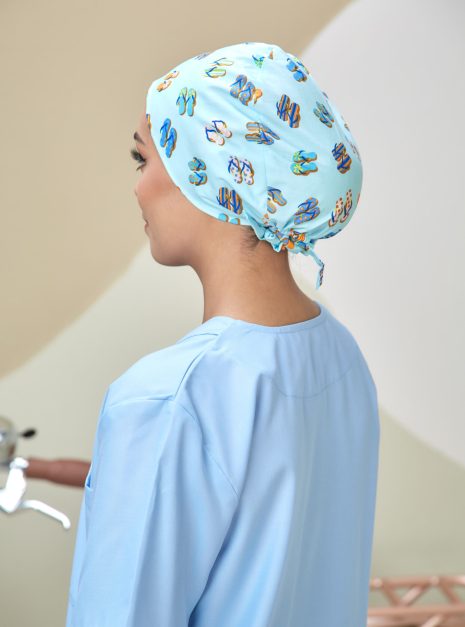 SCRUB CAP - LIGHT BLUE SANDALS
