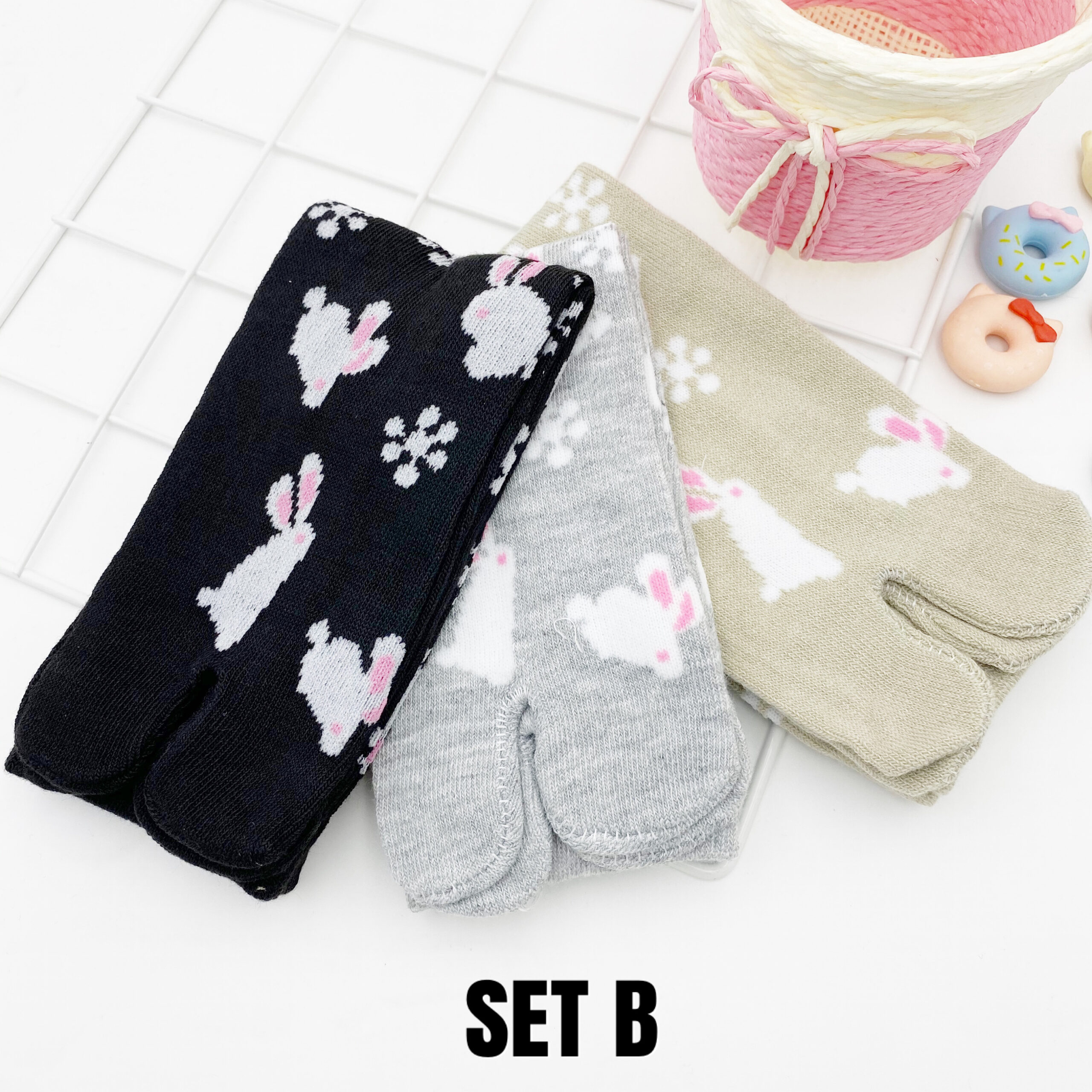 COTTON COMFORT CARTOON ANKLE SOCKS - RABBIT