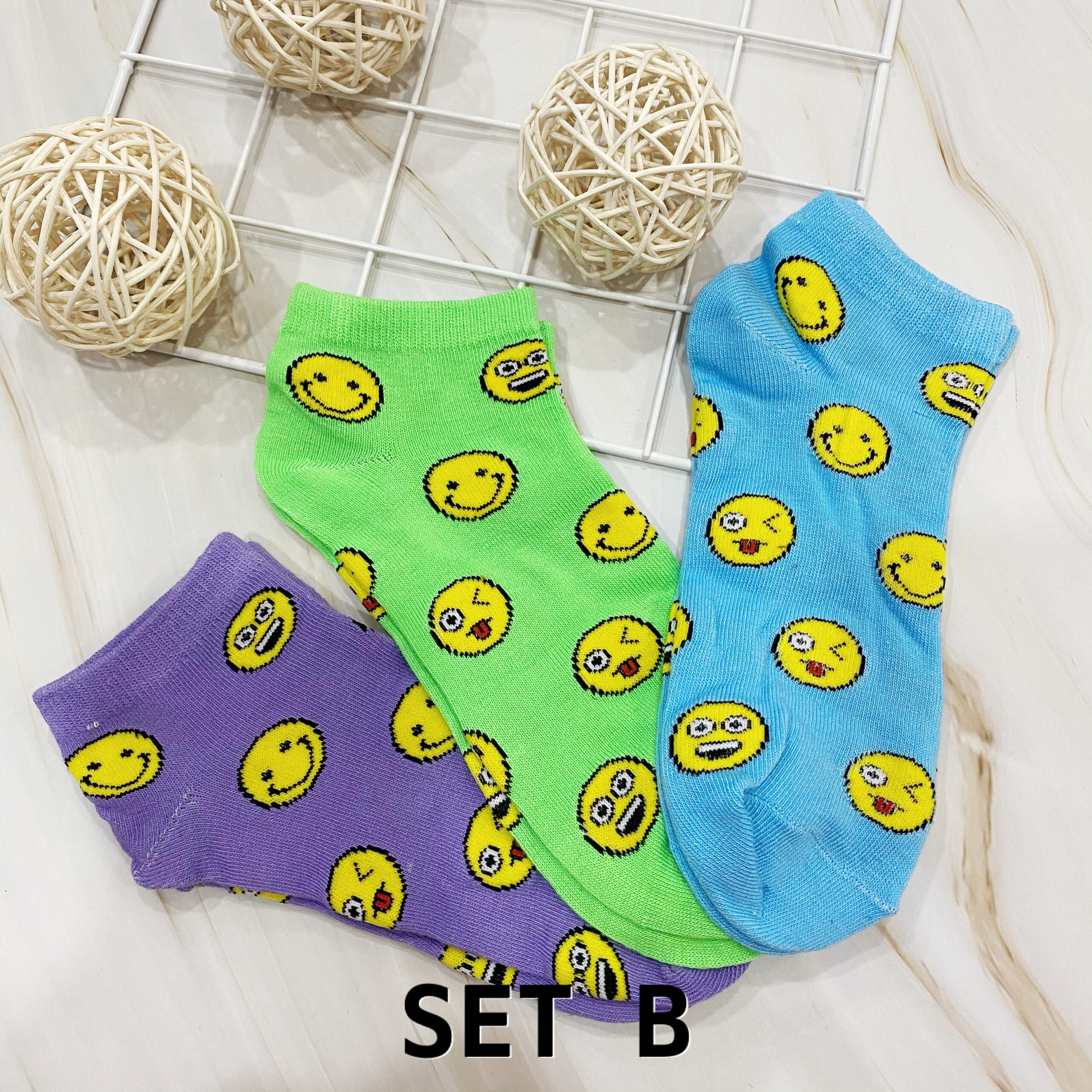 COTTON COMFORT CARTOON ANKLE SOCKS - SMILE