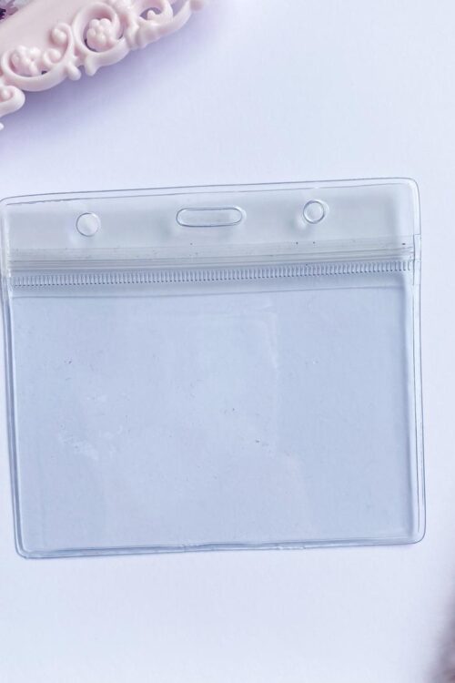 TRANSPARENT PLASTIC CARD HOLDER - HORIZONTAL