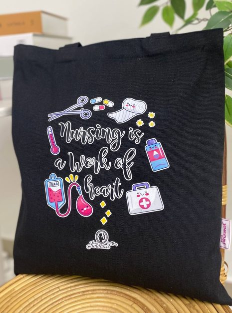 TOTE BAG NURSING IS A WORK OF HEART - BLACK