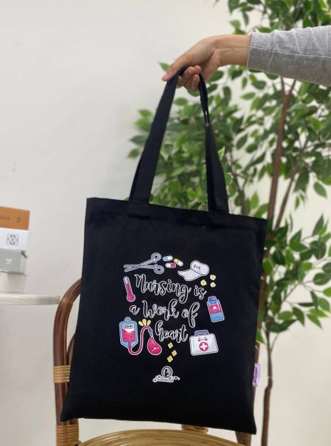 TOTE BAG NURSING IS A WORK OF HEART - BLACK