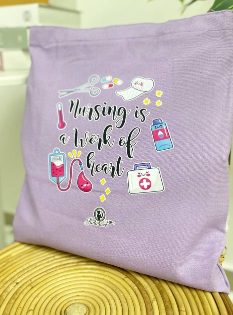 TOTE BAG NURSING IS A WORK OF HEART - LIGHT PURPLE