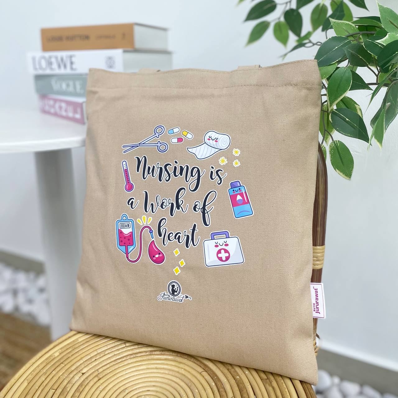 TOTE BAG NURSING IS A WORK OF HEART - NUDE