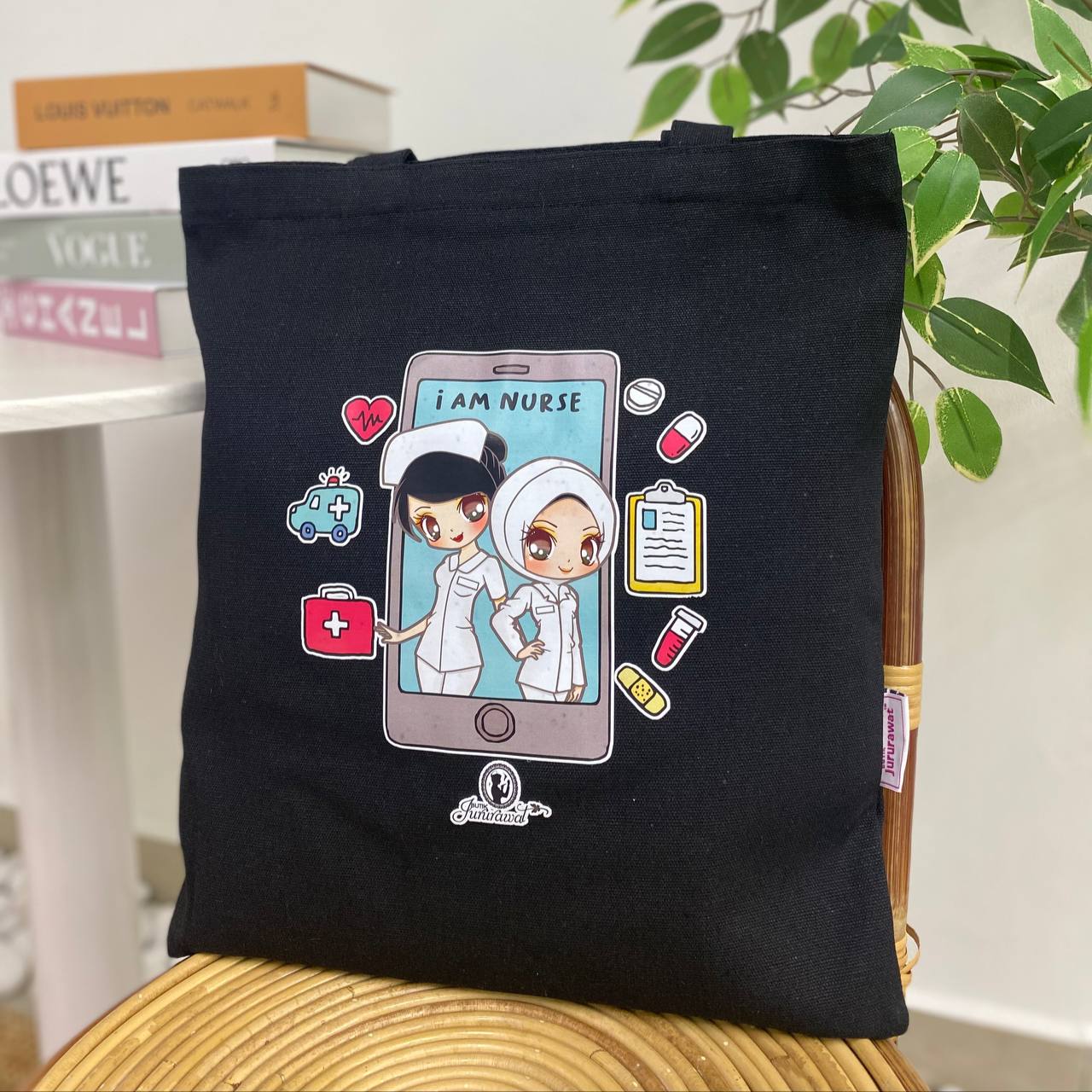 TOTE BAG I AM A NURSE - BLACK