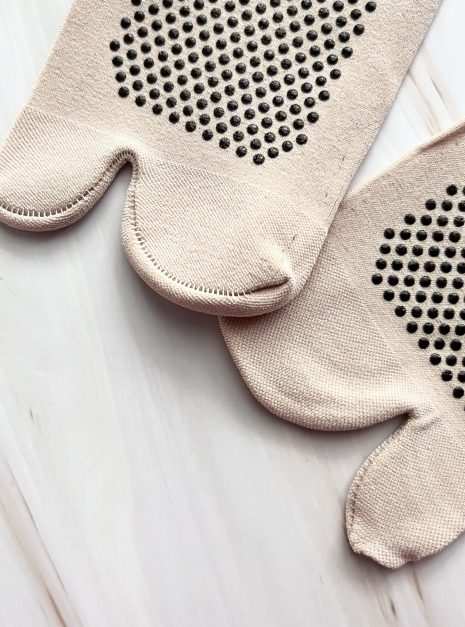 New nylon Anti Slip Split Toe Socks - Skin