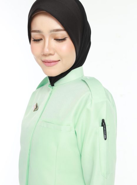 PENOLONG PEGAWAI PERUBATAN FEMALE CLINICAL UNIFORM (ONE SET TOP & PANT)